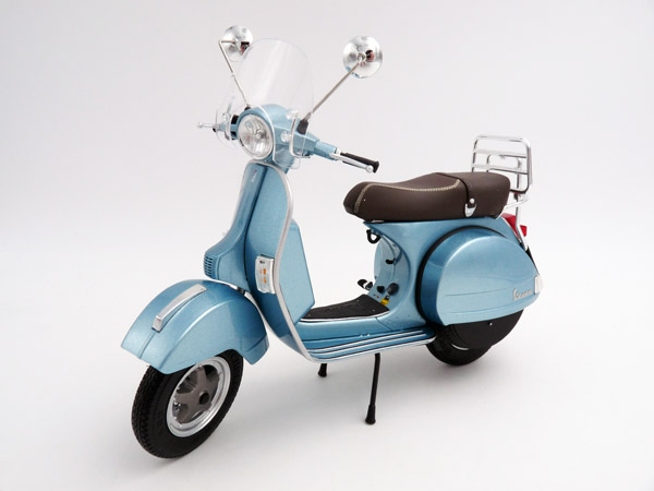 schuco-450667100-1-Vespa-PX-125-70-Jahre-Sonderedition-blau-metallic-Modell