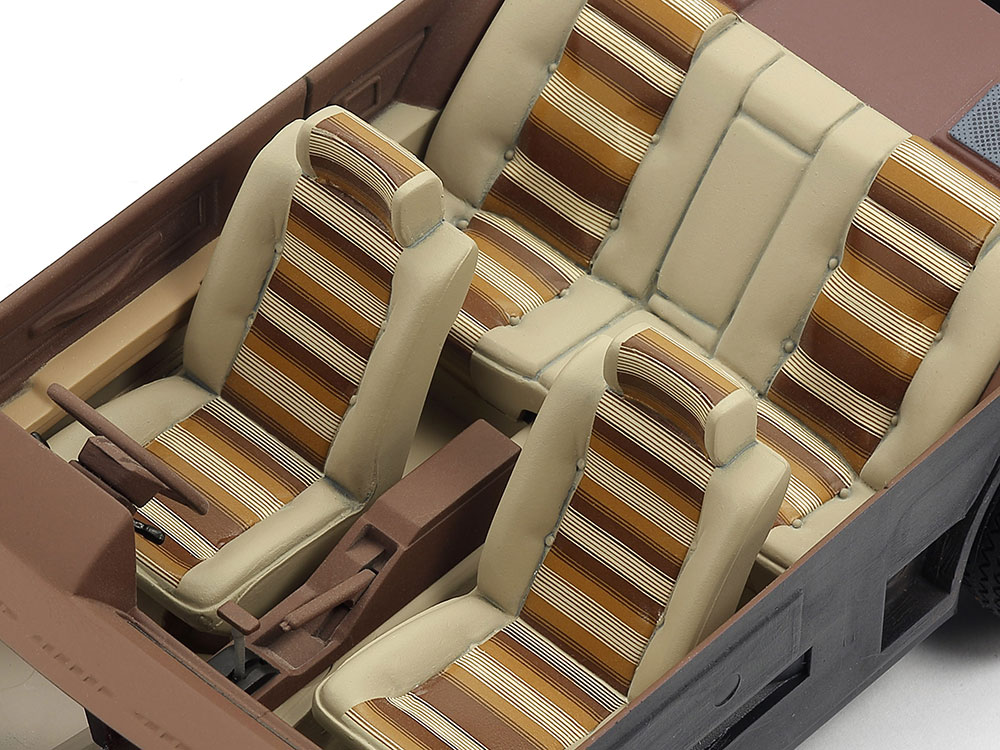 tamiya-24365-3-Toyota-Soarer-2000VR-Turbo-Sitze