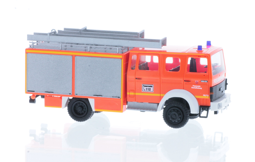 rietze-71023-Magirus-MK-LF-16-Feuerwehr-Aschaffenburg-HLF-3