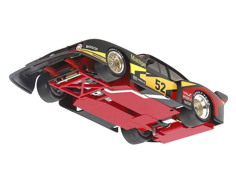 Tamiya-24376-4-Ford-Capri-Zakspeed-Turbo-Gruppe-5-Mampe-Hans-Heyer-Unterboden-Aero