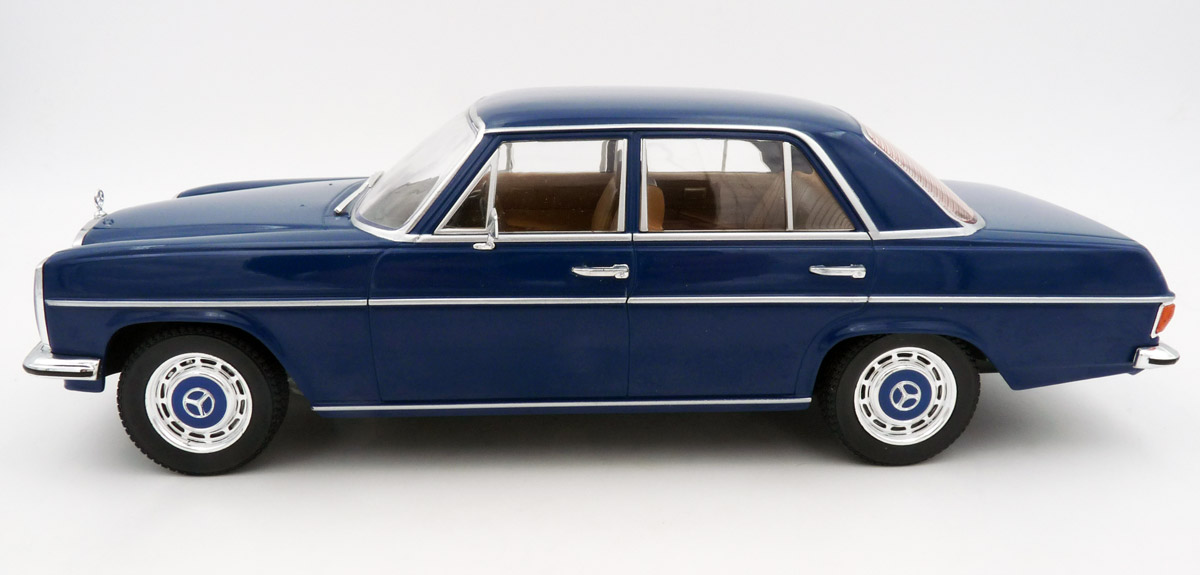 model-car-group-MCG18123-2-Mercedes-Strich-Acht-Limousine-dunkelblau-W115 model-car-group-MCG18123-2-Mercedes-Strich-Acht-Limousine-dunkelblau-W115