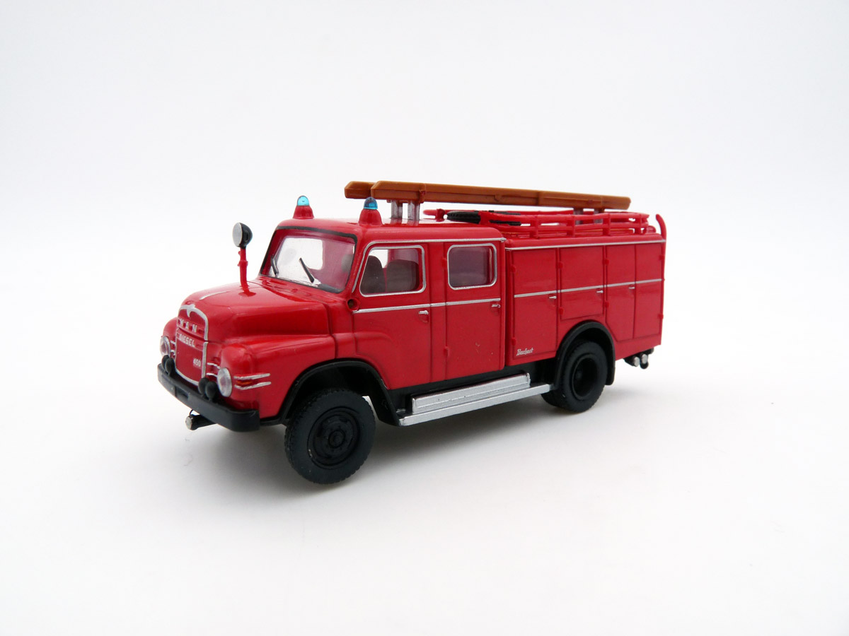 brekina-45130-1-MAN-450-HA-TLF-16-rot-schwarz-Rundhauber-vorne brekina-45130-1-MAN-450-HA-TLF-16-rot-schwarz-Rundhauber-vorne