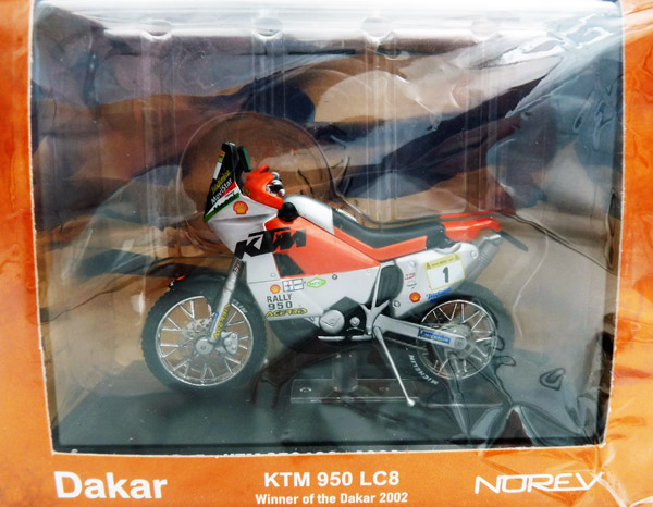 norev-24200-KTM-950-LC8-Winner-Dakar-Rallye-2002-Fabrizio-Meoni-1