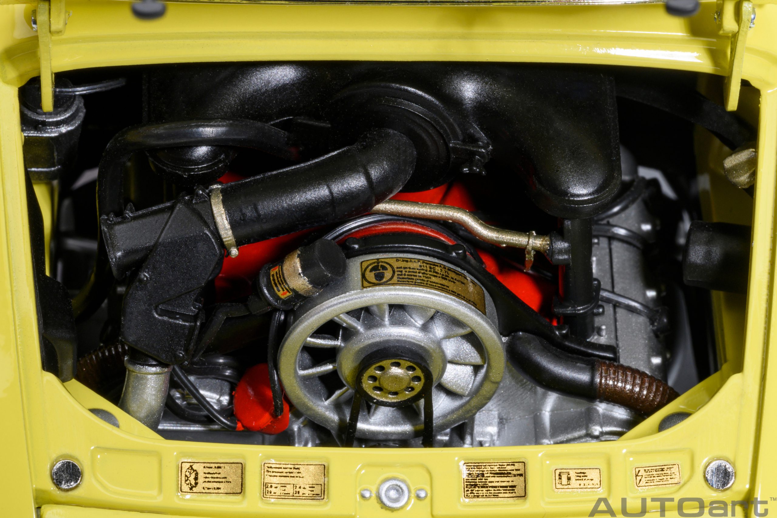 autoart-78033-5-Porsche-911-Carrera-RS-2-7-light-yellow-green-stripes-RS-Sitze-luftgekühlter-Boxer
