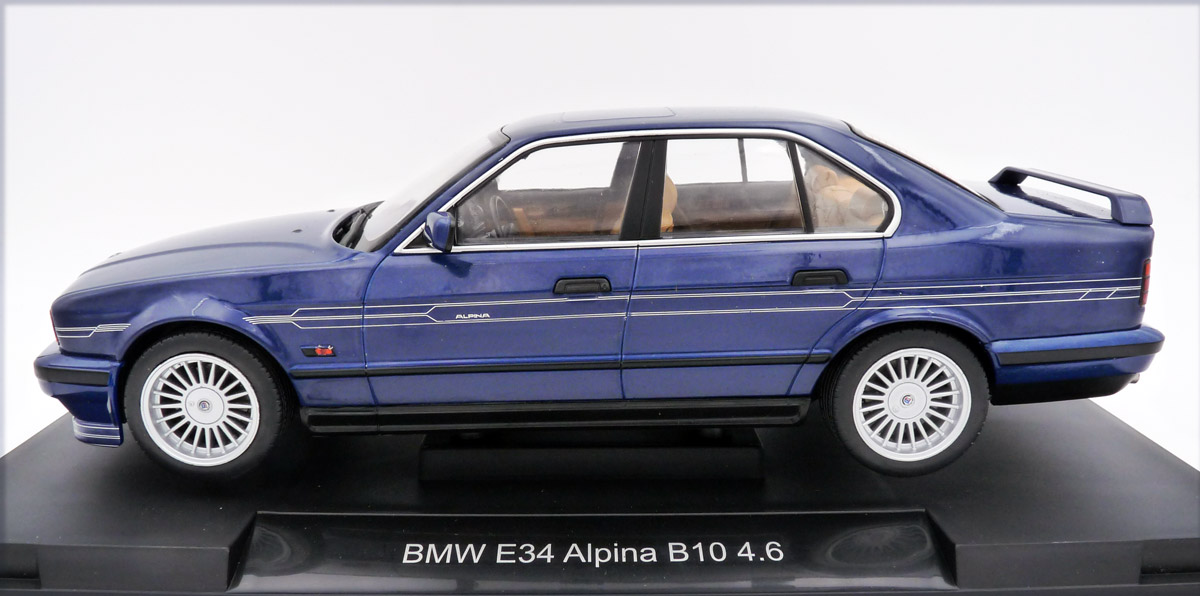 model-car-group-MCG18230-2-BMW-Alpina-B10-4-6-Limousine-E34-V8-alpinablau-metallic-Seitenansicht-Buchloe-Kaufbeuren