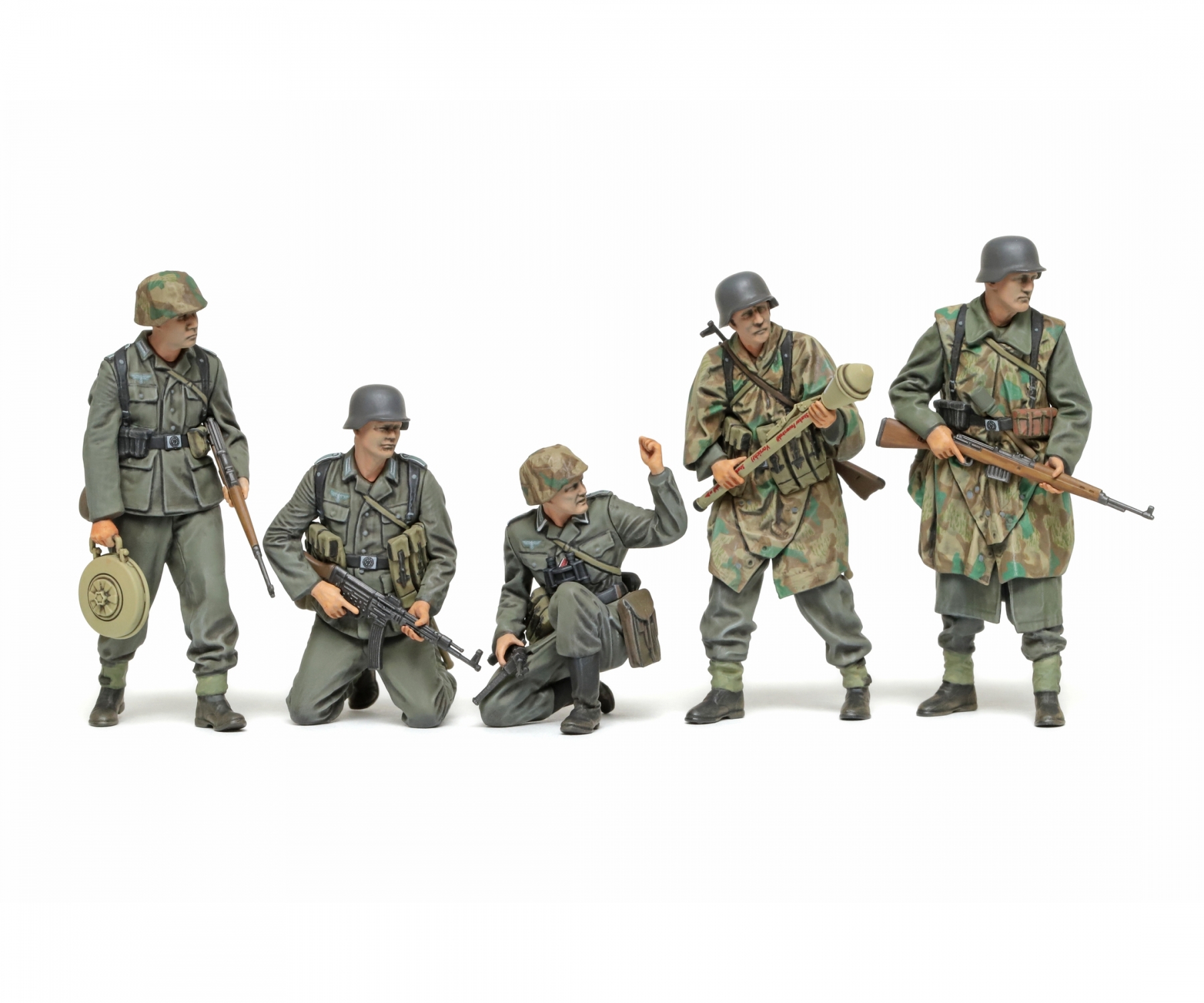 tamiya-35382-2-Deutsche-Infanterie-Zweiter-Weltkrieg-spät-Figuren