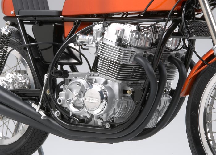 Tamiya Collector´s Club Special Honda CB750 Racing Semi-Assembled Premium Model #300023210
