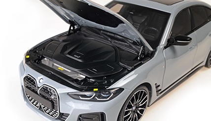 minichamps-110023010-2-BMW-i4-M50-2022-grey-metallic-engine