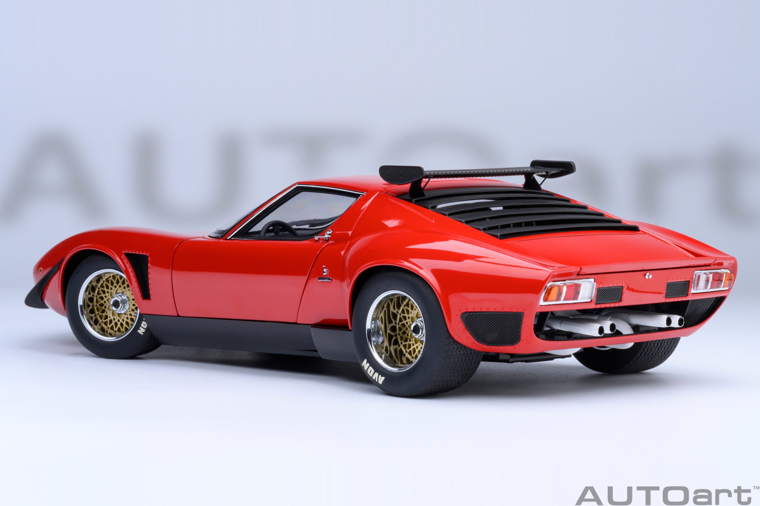 autoart-79171-9-Lamborghini-Miura-SVR-JOTA-rosso-rot-Heck-Walzen