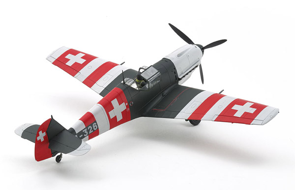 tamiya-25200-3-Schweizer-Messerschmitt-Bf109-E-3-white-box-series-kit