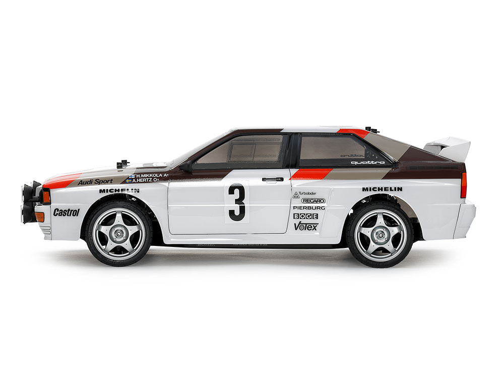 tamiya-58667-60A-3-Audi-quattro-A2-Rallye-Sport-quattro-langer-Urquattro-Seitenansicht-ferngesteuertes-RC-Auto