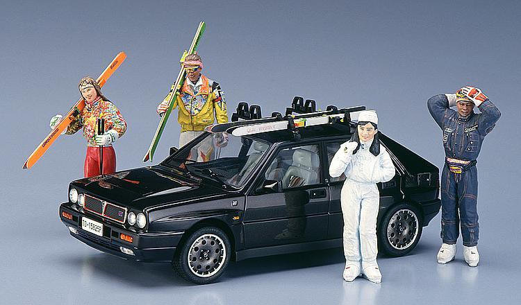 hasegawa-20384-Lancia-Delta-HF-Integrale-16v-mit-Ski-Wintersportlern