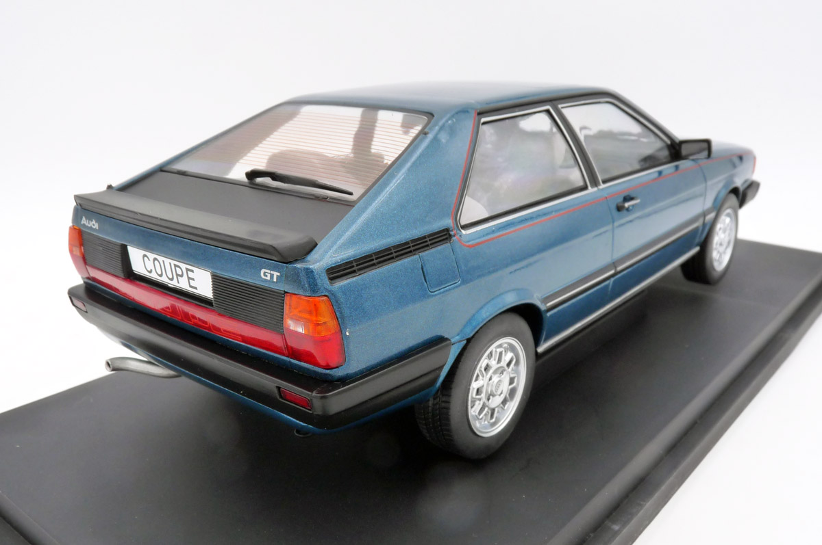 modelcargroup-MCG18315-2-Audi-Coupé-B2-türkisgrün-ihasa-metallic