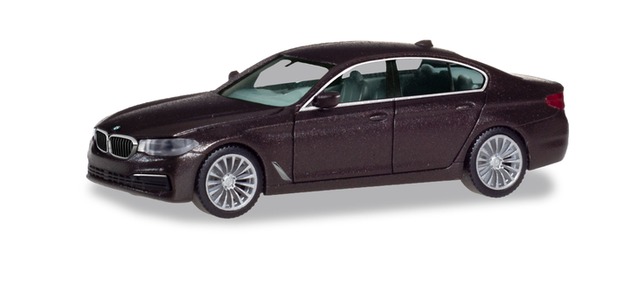 herpa-430692-BMW-5er™-Limousine-Jatoba-metallic