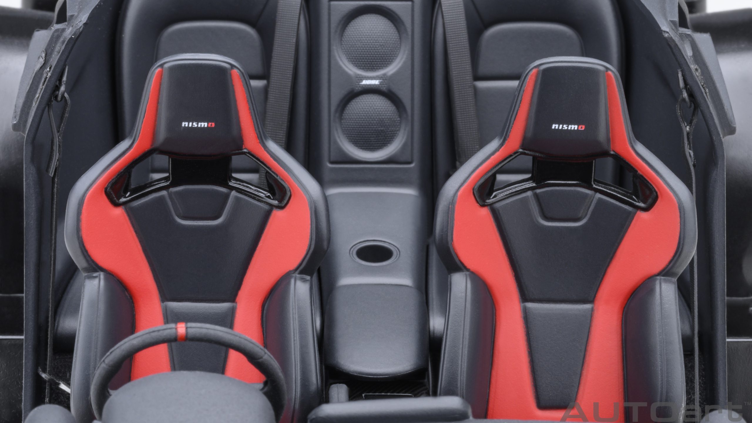 autoart-77503-4-Nissan-GT-R-R35-NISMO-Special-Edition-ultimate-metal-silver-Schalensitze autoart-77503-4-Nissan-GT-R-R35-NISMO-Special-Edition-ultimate-metal-silver-Schalensitze