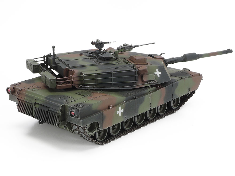 tamiya-25216-3-M1A1-Abrams-Tank-Ukraine-US-Kampfpanzer-Heckansicht