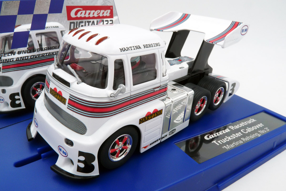 carrera-20031049-Carrera-Racetruck-Truckster-Cabover-Martina-Rehsing-3