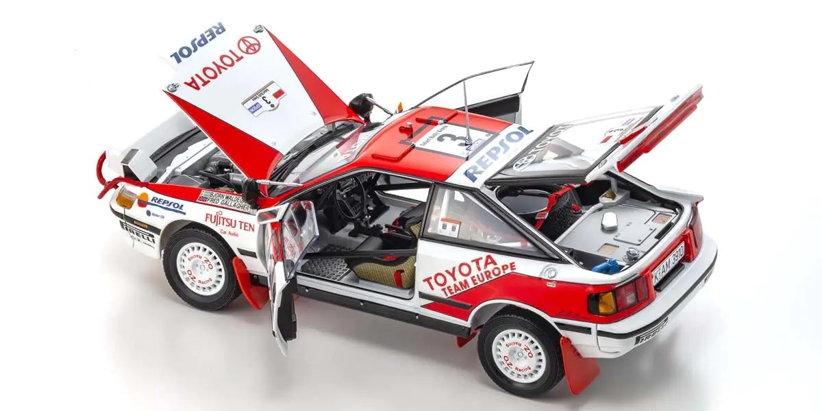 kyosho-08961A-4-Toyota-Celica-GT-Four-Safari-Rally-Kenya-1990-Waldegard-Gallagher-3-full-opening