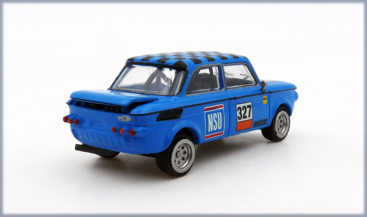 brekina-28257-2-NSU-TTS-Tess-Racing-327-Kampf-der-Zwerge-Rundstrecke-Bergrennen-Slalom-aufgestellte-Motorhaube