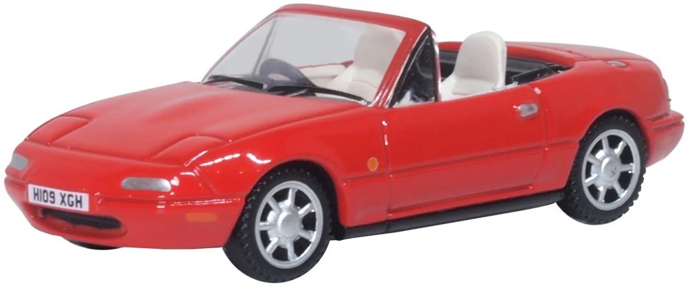 oxford-76MAZ001-Mazda-MX-5-Roadster-classic-red-rot-offen-Cabriofeeling-Elan