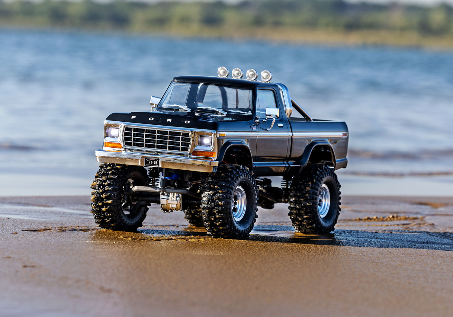 traxxas-97044-1-BLK-1-Ford-F150-Ranger-X-LT-TRX4M-High-Trail-Edition-scale-Crawler