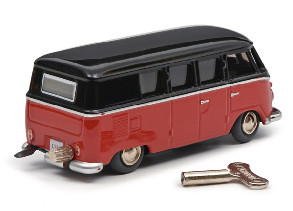 schuco-450197400-2-Micro-Racer-Volkswagen-VW-T1-Kombi-Bus-schwarzbraun-rot-Aufziehmechanismus
