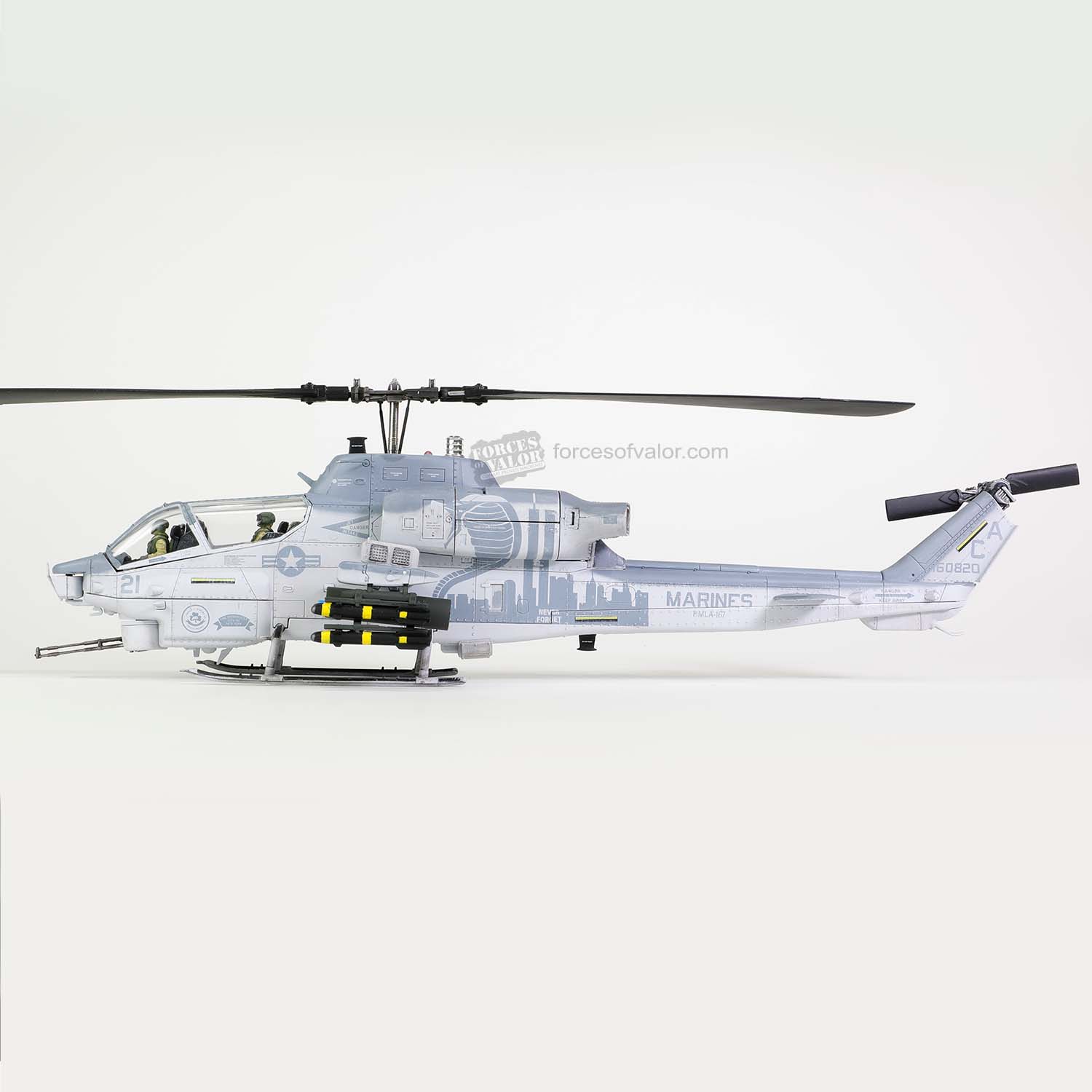 forcesofvalor-FOV-820004A-2-3-US-Marine-Corps-Bell-AH-1W-Whiskey-Cobra-Helicopter-NTS-911-tribute-scheme-Camp-Bastion
