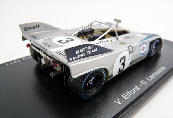 spark-S2334-2-Porsche-908-03-Martini-Racing-Team-Sieger-1000-km-Rennen-Nürburgring-1971-Vic-Elford-Gérard-Larrousse
