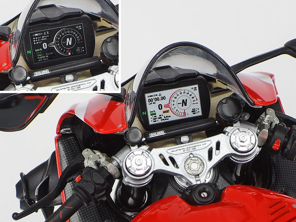 tamiya-14140-8-Ducati-Superleggera-V4-Cockpit