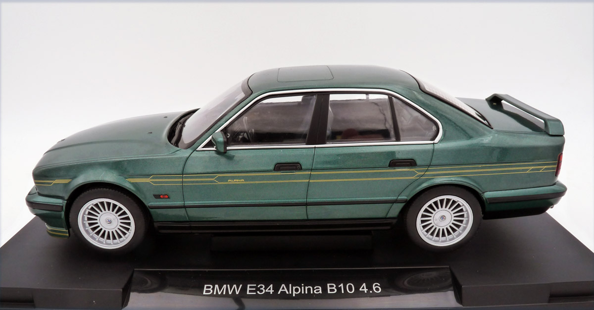 model-car-group-MCG18229-2-BMW-Alpina-B10-4-6-Limousine-E34-V8-alpinagrün-metallic-Seitenansicht