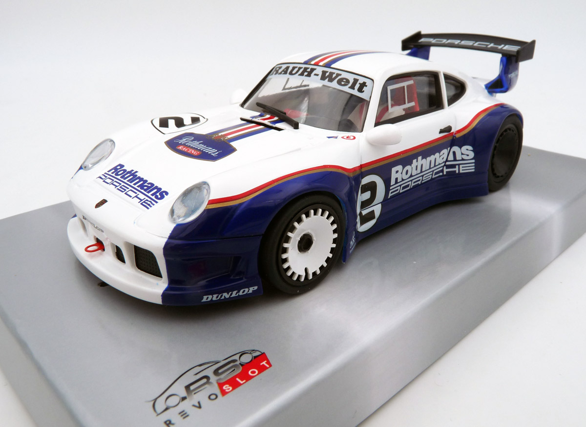 revoslot-RS0118-1-Porsche-911-GT2-Rothmans-Racing-Porsche-Rauh-Welt-2