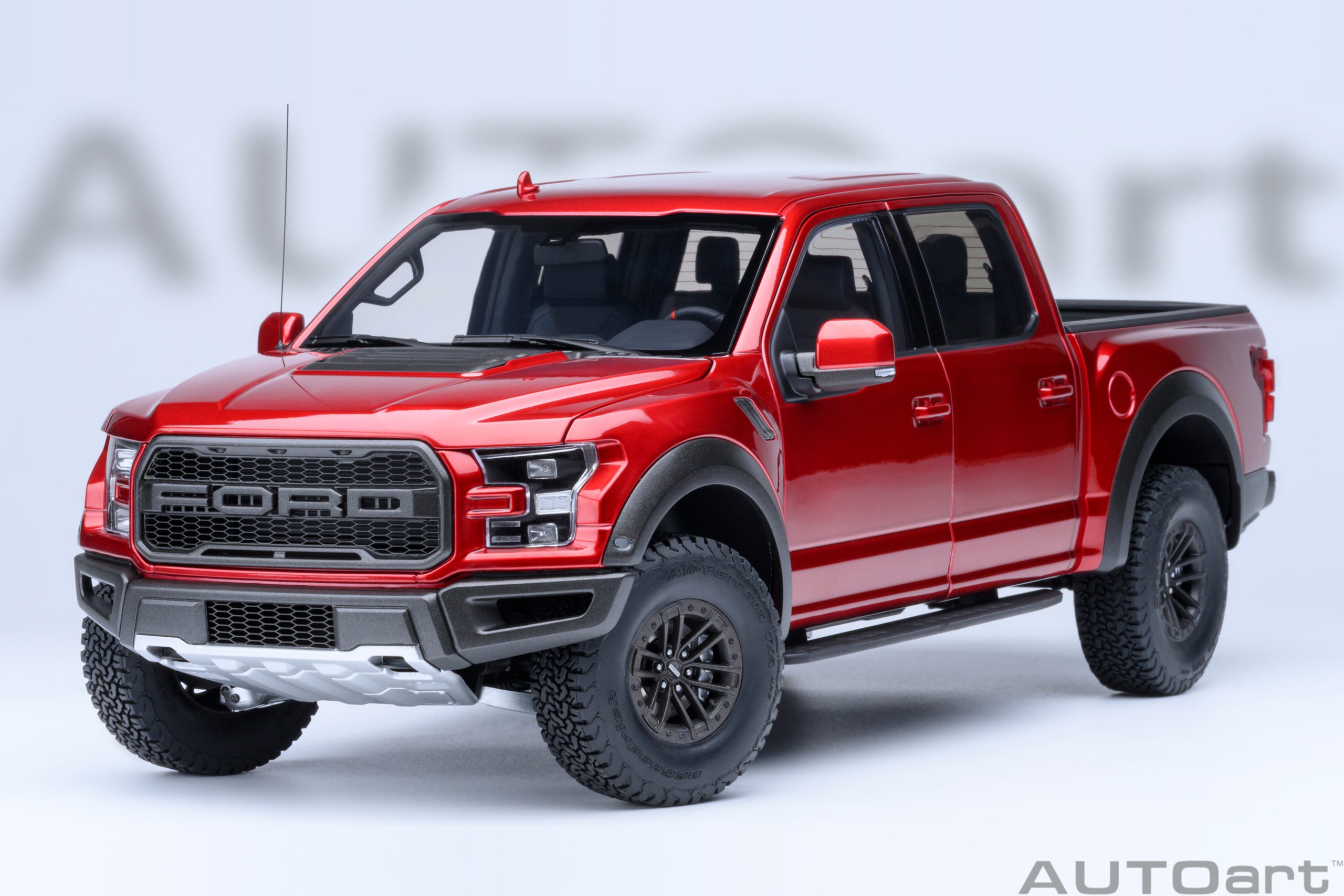 Autoart-72948-1-Ford-F-150-Raptor-Supercrew-2019-ruby-red-Brachial-Off-Roader-Modellauto