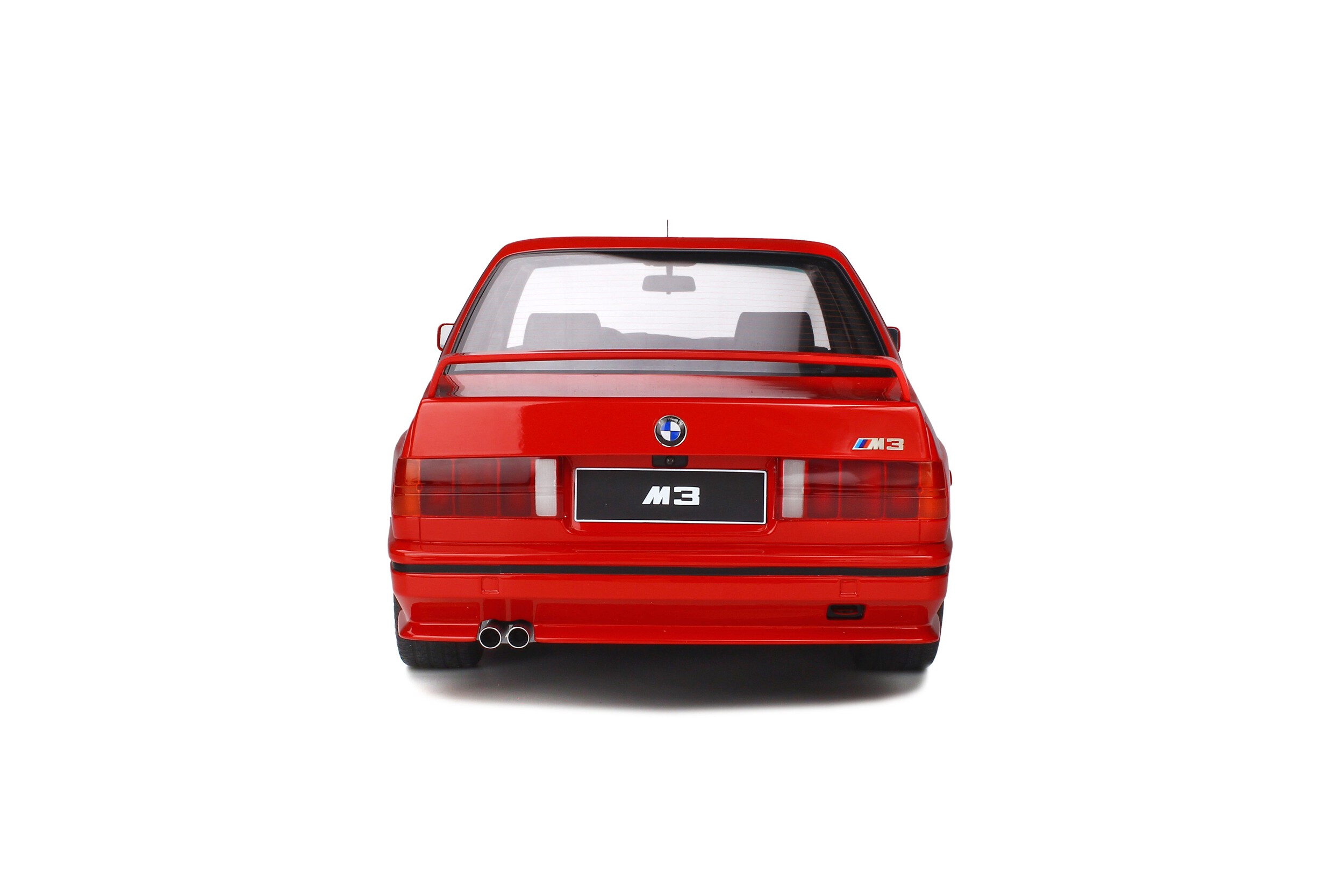 gtspirit-GTS80061-6-BMW-M3-E30-brillantrot-S14-Motorsport-8-Maßstab gtspirit-GTS80061-6-BMW-M3-E30-brillantrot-S14-Motorsport-8-Maßstab