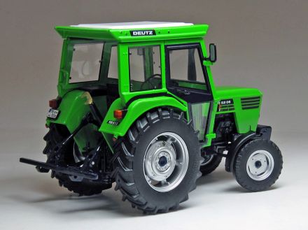 weisetoys-1041-2-Deutz-D5205-Bauernhoftraktor