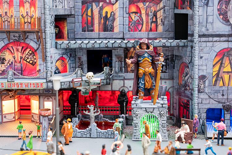 faller-140418-2-Geisterbahn-Daemonium-Faller-Kirmes-Sammlermodellbausatz faller-140418-2-Geisterbahn-Daemonium-Faller-Kirmes-Sammlermodellbausatz