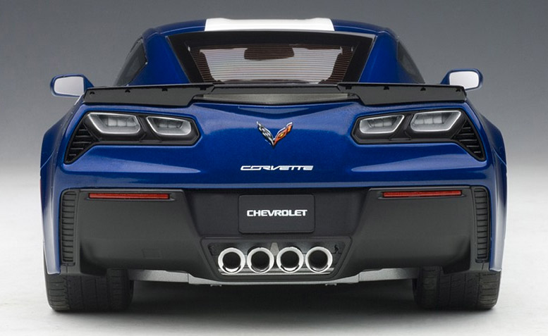 autoart-71275-6-Corvette-Grand-Sport-blau