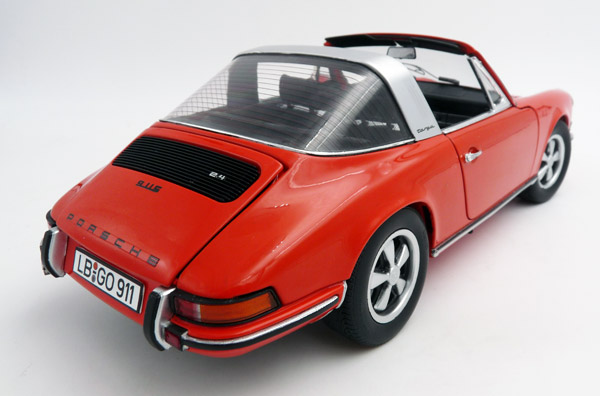 schuco-450039200-2-Porsche-911-S-1973-orange-rot-luftgekühlt