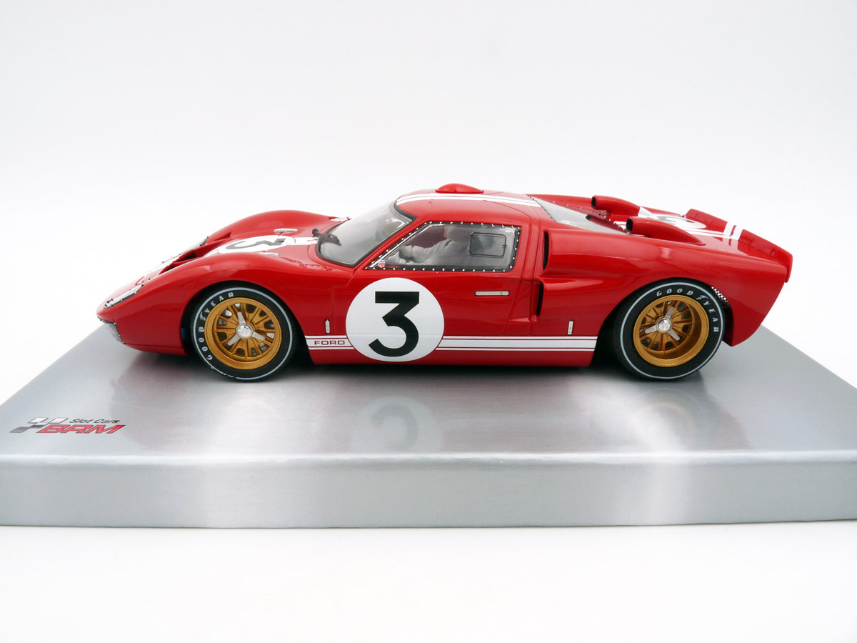 brm-166-2-Ford-GT40-Mk-II-24h-Le-Mans-1966-3-Dan-Gurney-Jerry-Grant