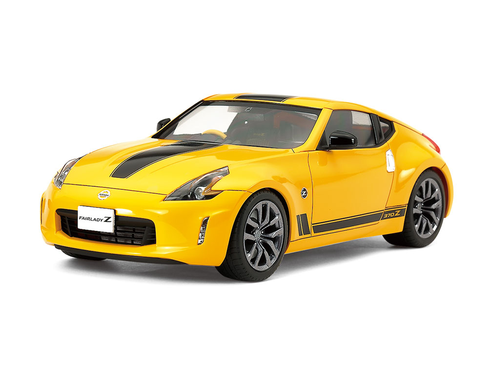 tamiya-24348-1-NIssan-370Z-Heritage-Edition