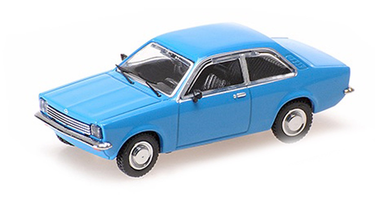 minichamps-870040100-Opel-Kadett-C-Limousine-zweitürig-hellblau