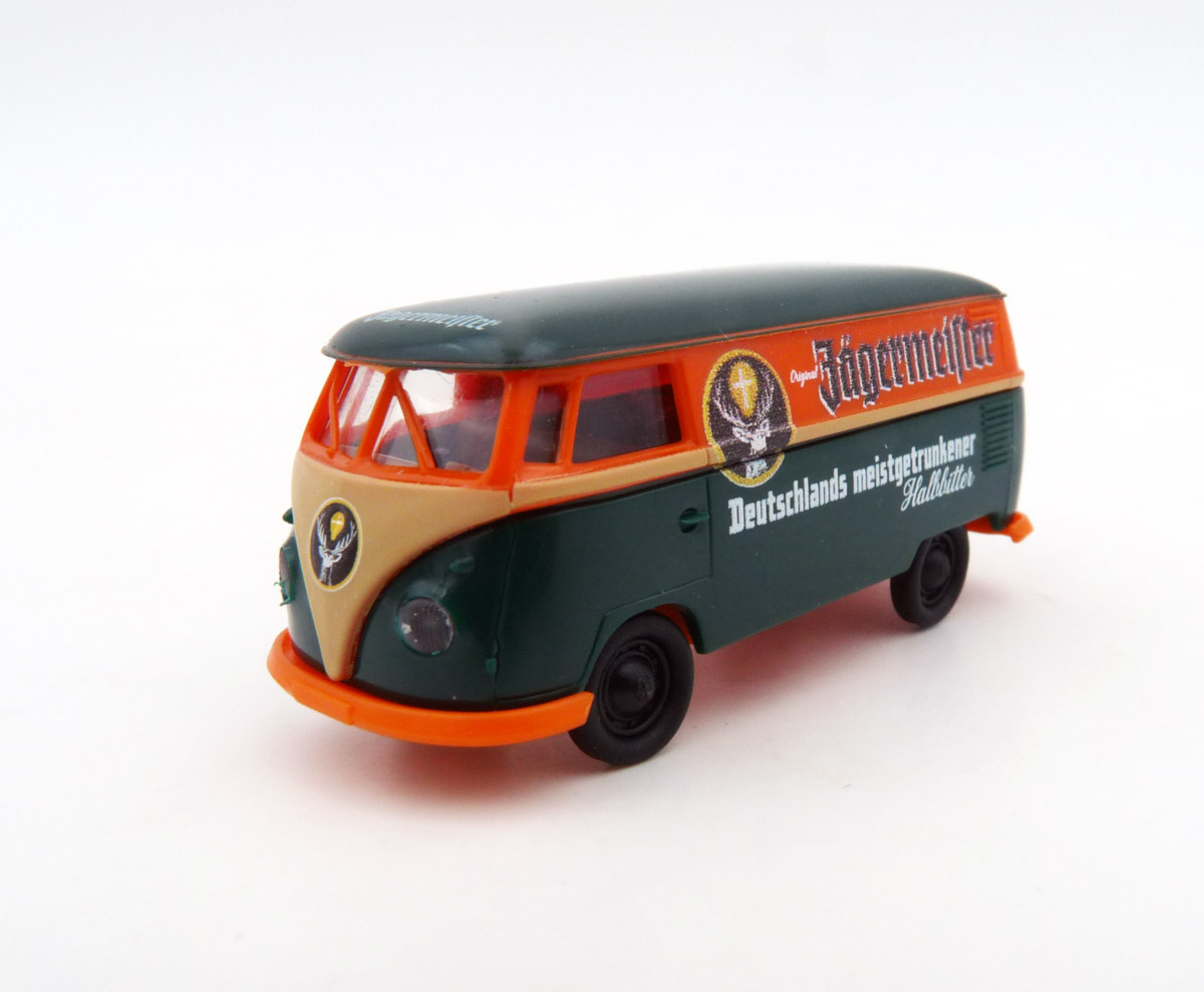 Brekina-32797-Volkswagen-VW-T1b-Kastenwagen-Lieferwagen-Jägermeister-Halbbitter