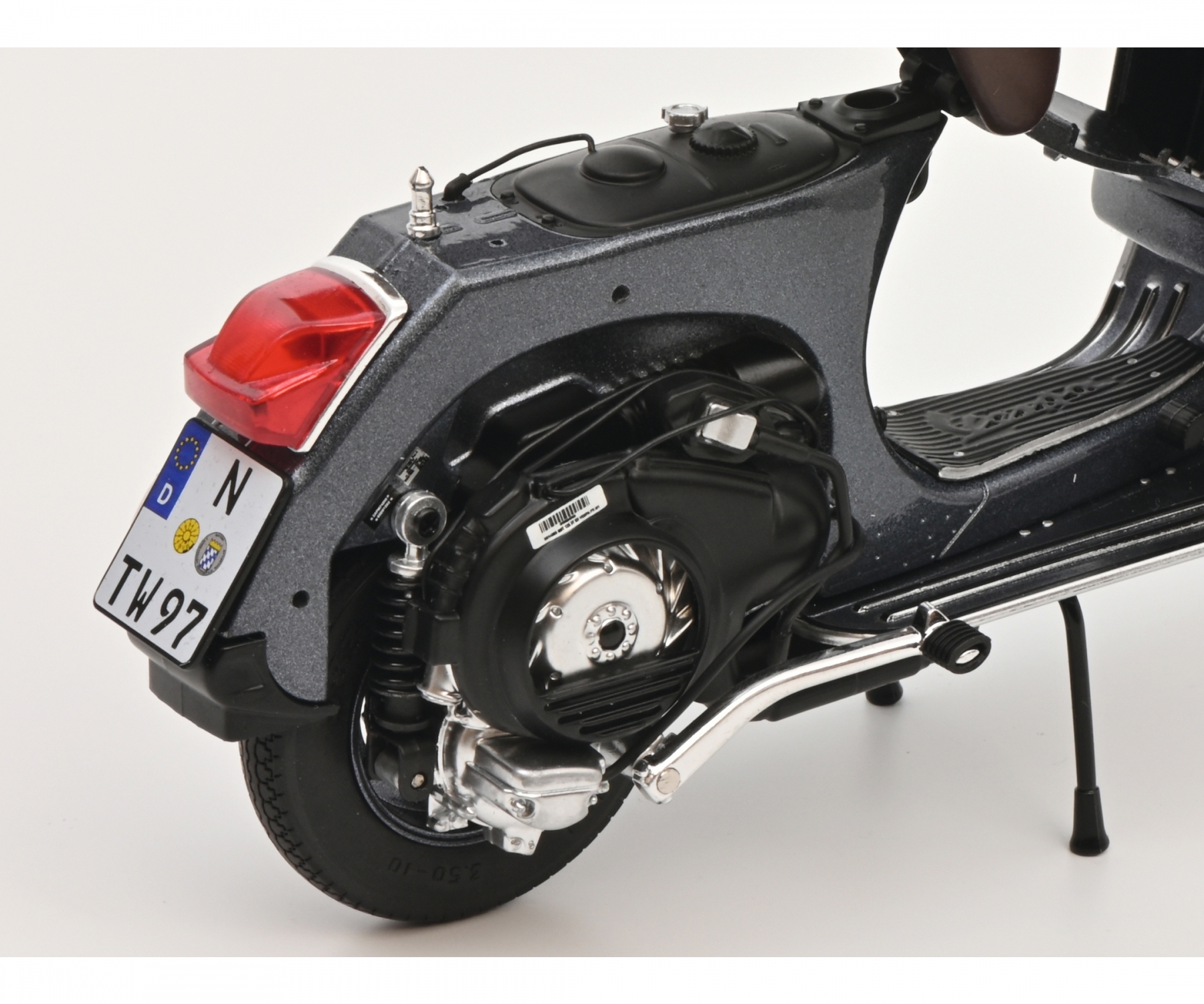 schuco-450667300-5-Vespa-PX-125-grigio-metallic-anthrazitgrau-Motor-luftgekühlt schuco-450667300-5-Vespa-PX-125-grigio-metallic-anthrazitgrau-Motor-luftgekühlt