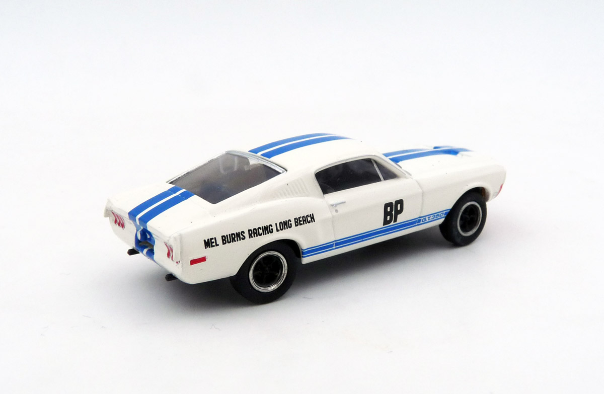 brekina-19613-2-Ford-Mustang-Fastback-GT350R-Mel-Burns-Racing-Long-Beach-California-rear