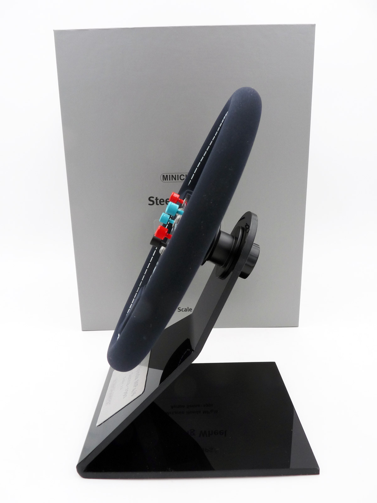 minichamps-254910001-5-Ayrton-Senna-Lenkrad-Steering-Wheel-1991-McLaren-Honda-MP4-6