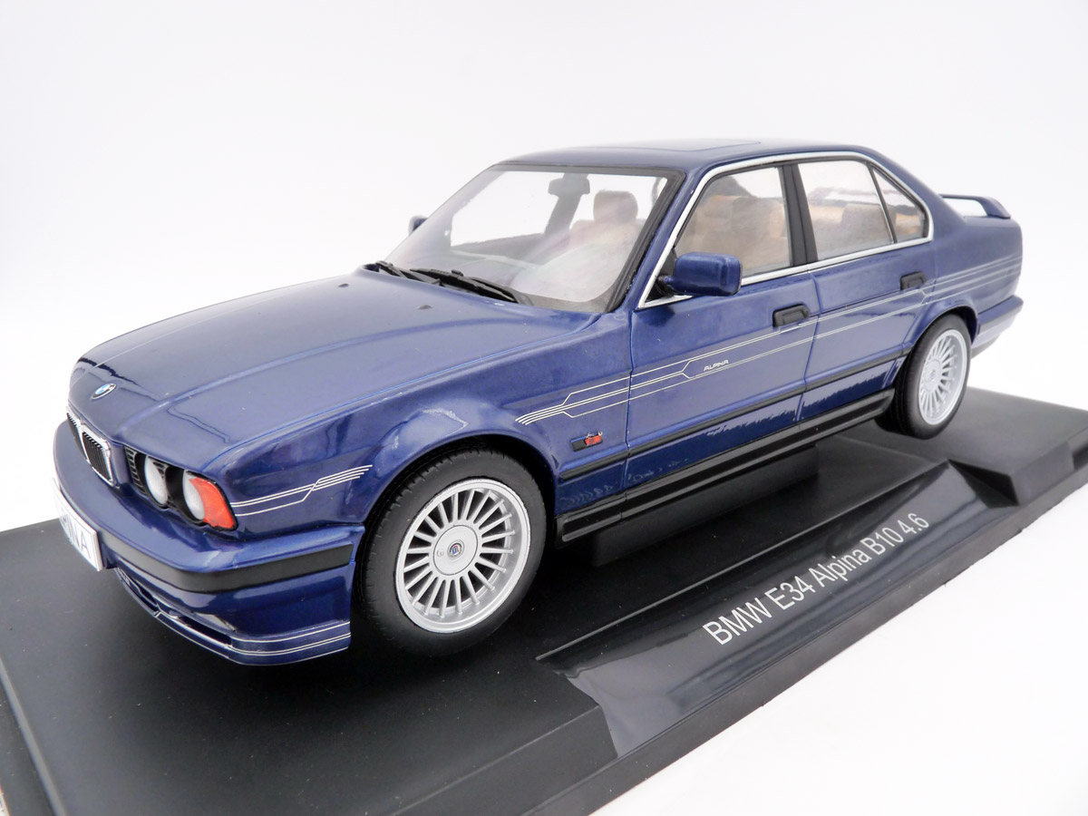 model-car-group-MCG18230-1-BMW-Alpina-B10-4-6-Limousine-E34-V8-alpinablau-metallic-Frontansicht