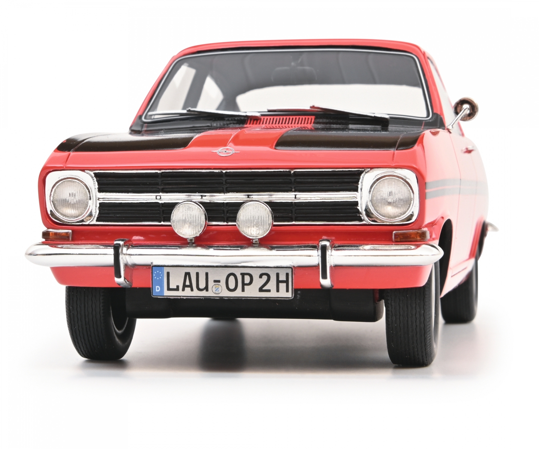 schuco-450053300-2-Opel-Kadett-B-Rallye-Coupé-rot-mattschwarz-Sportopel-Kühlergrill