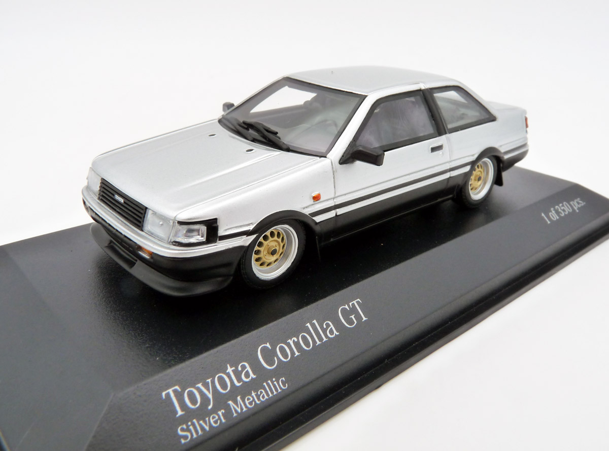 minichamps-437166321-1-Toyota-Corolla-GT-1984-silver-metallic-flat-black