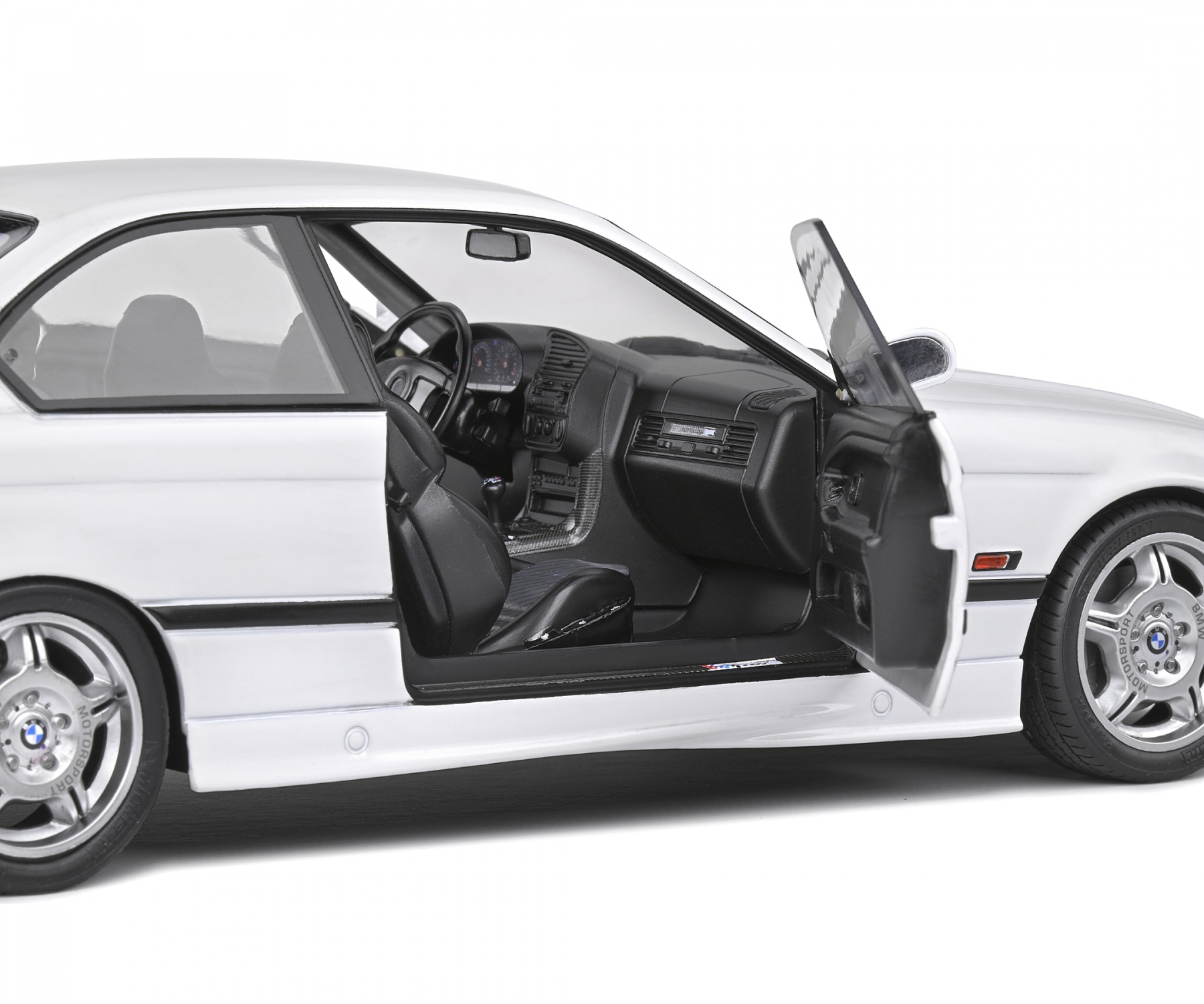 solido-S1803903-3-BMW-M3-E36-Coupé-Lightweight-Leichtbau-weiß-BMW-Motorsport-GmbH