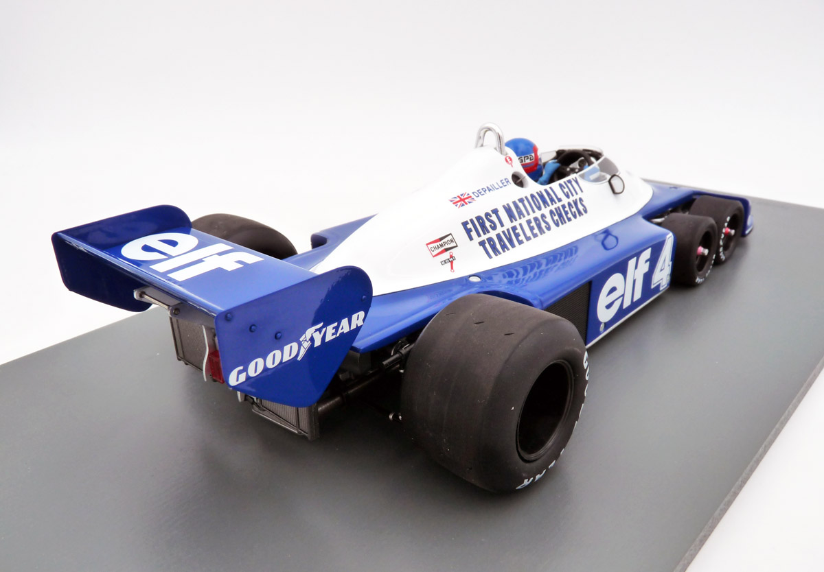 spark-18S571-5-Tyrrell-P34-Sixwheeler-South-African-GP-1977-Patrick-Depailler-3-3rd-place-Heckflügel-Ölkühler