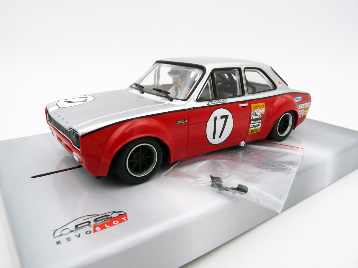 Revoslot-RS0305-1-Ford-Escort-MkI-1600TC-Team-Broadspeed-Silverstone-1970-Division-II-Jackie-Stewart-Chris-Craft-vorne